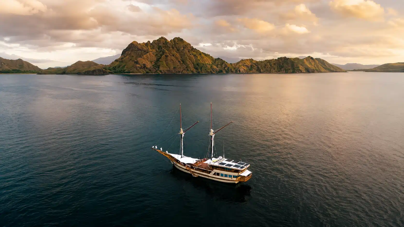 Otium's 48-metre private phinisi yacht sailing in Indonesia